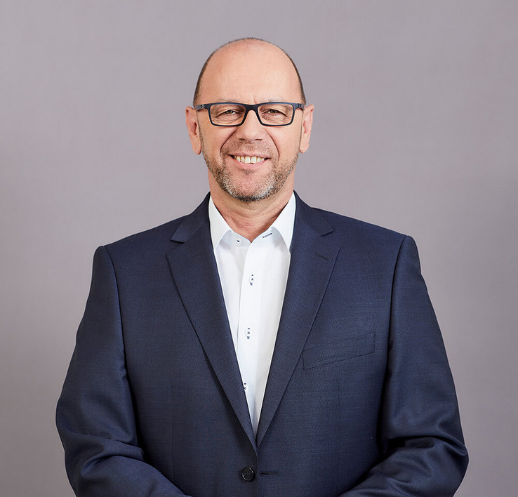 Thomas Weichsel, Vice President Software Portfolio Thomas Weichsel, Vice President Software Portfolio
